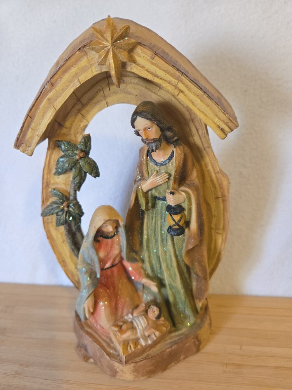Christmas Nativity Decoration Set Holy Family 8 1/2" Tall With Star Resin